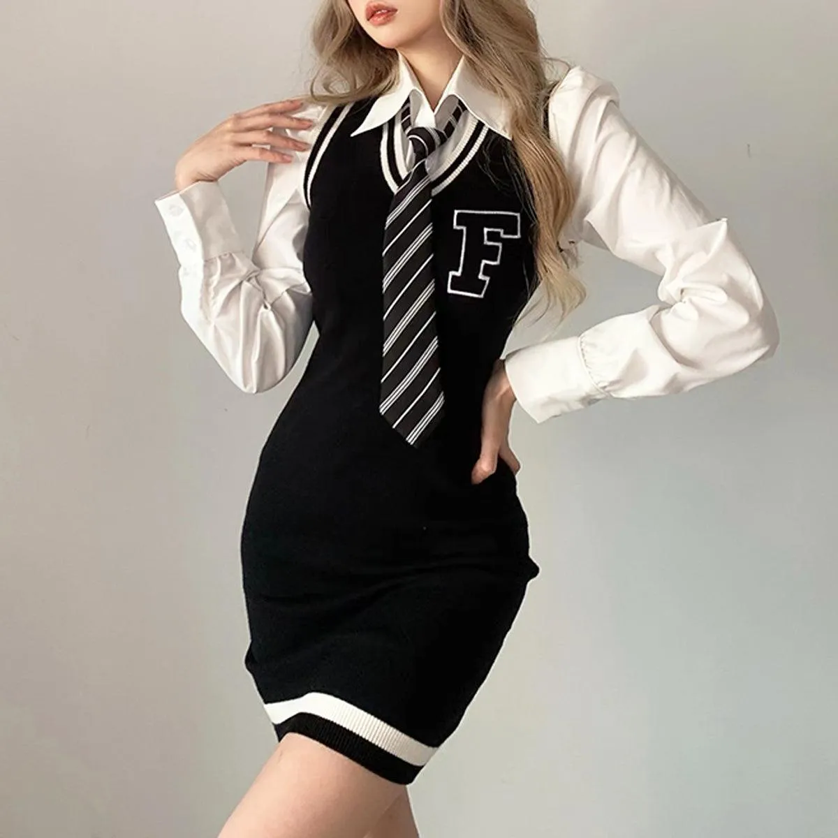 benpaolv F Letter College Style Knit Dress