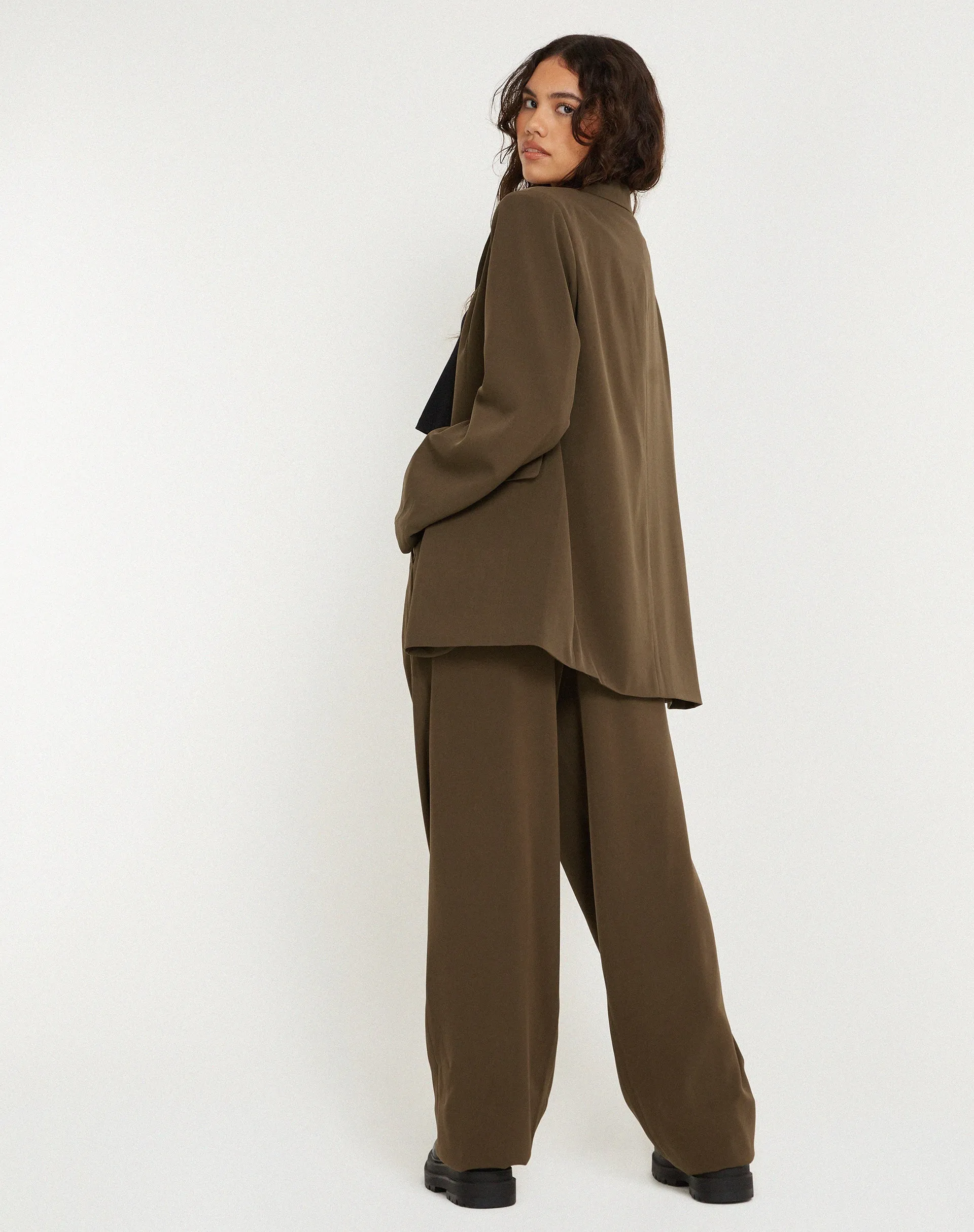 Sakaria Wide Leg Trouser in Tailoring Truffle