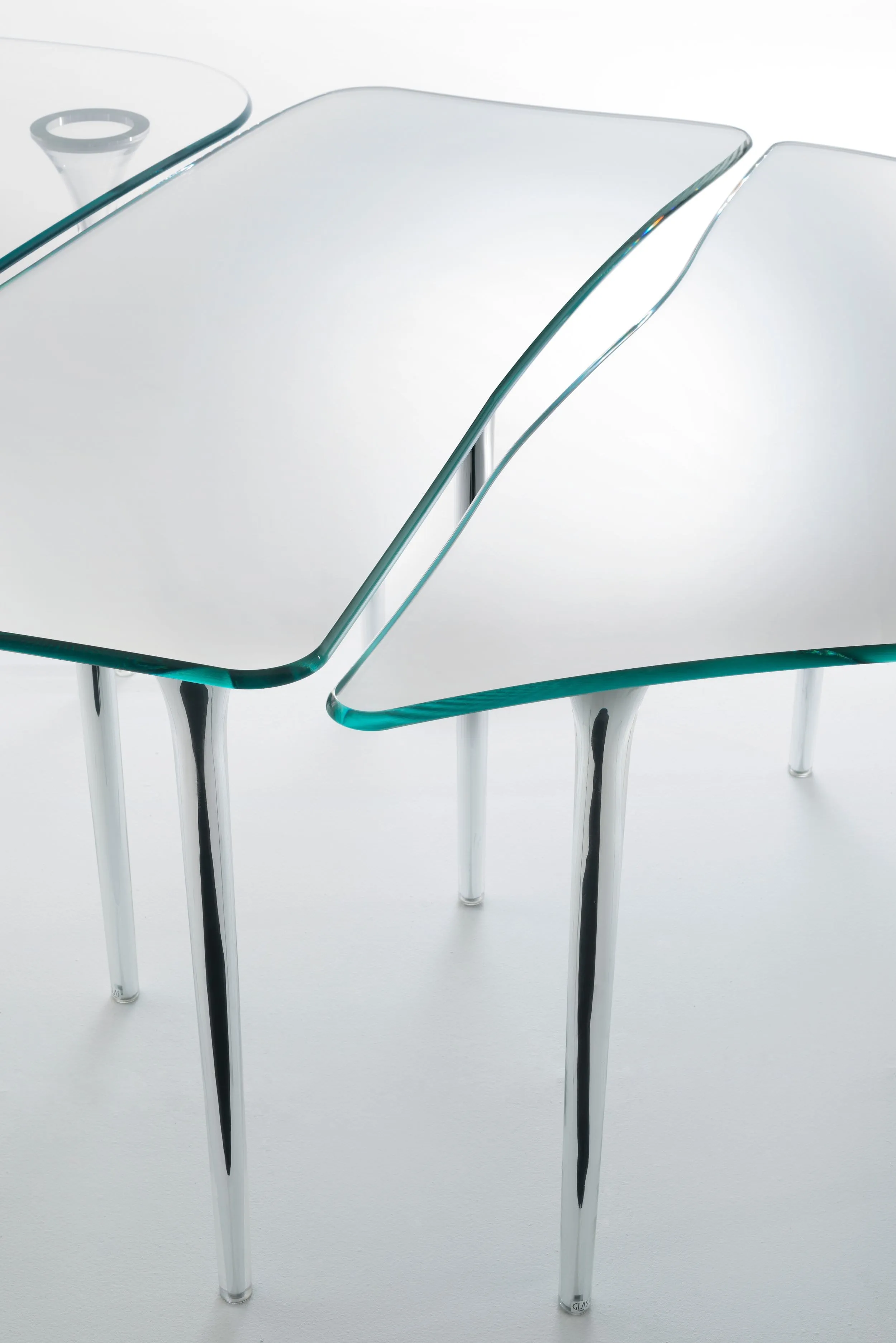 Specchio di Venere Glass Table